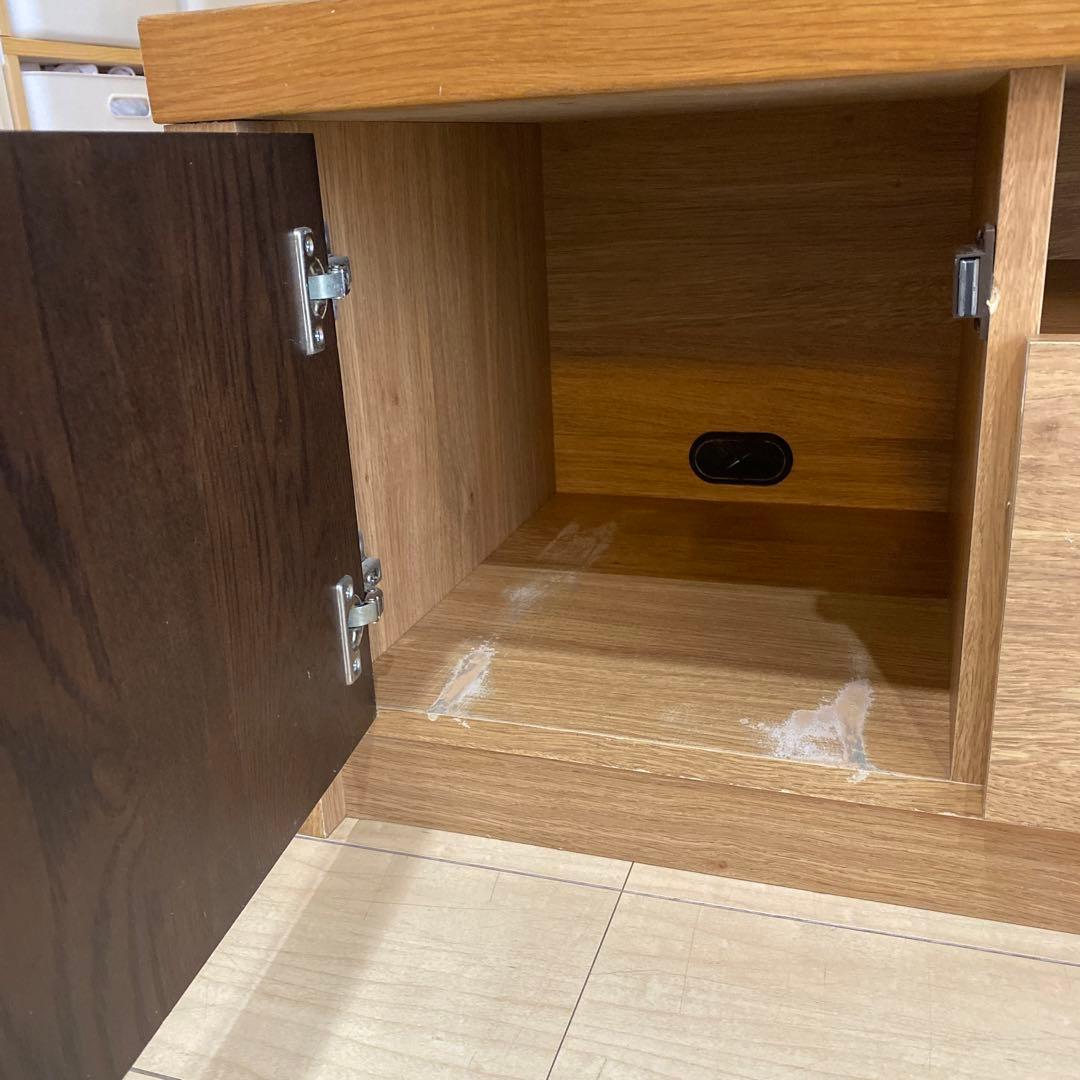 テレビボード　180cm