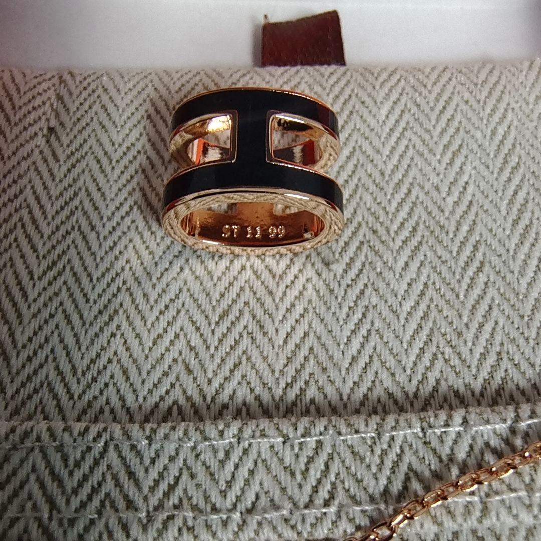 Hモチーフ ネックレス