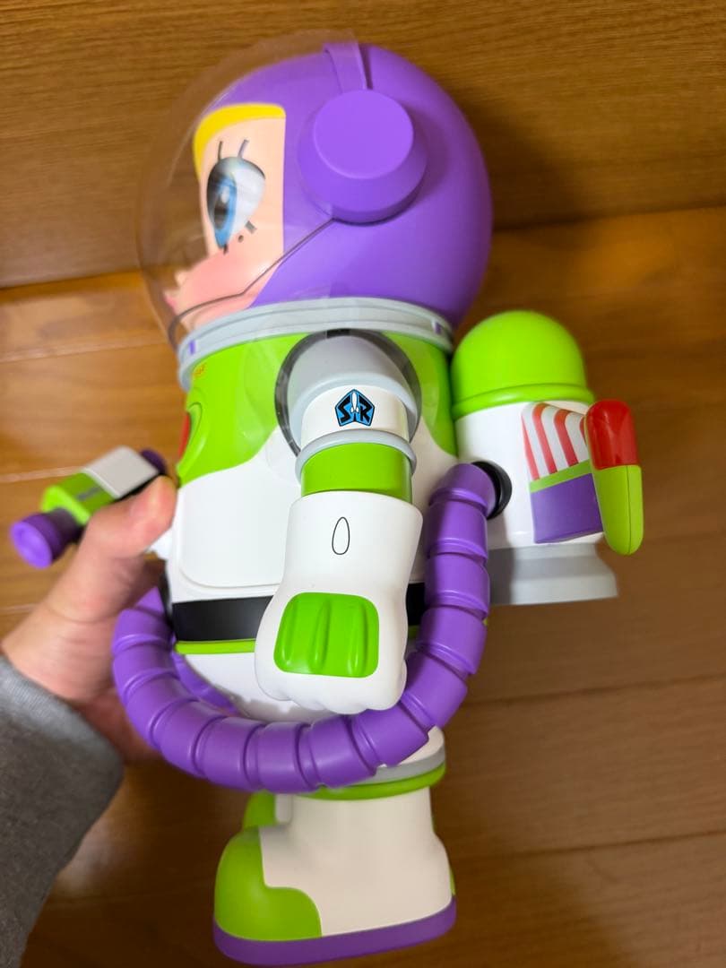 MEGA SPACE MOLLY 400% Buzz Lightyear - メルカリ