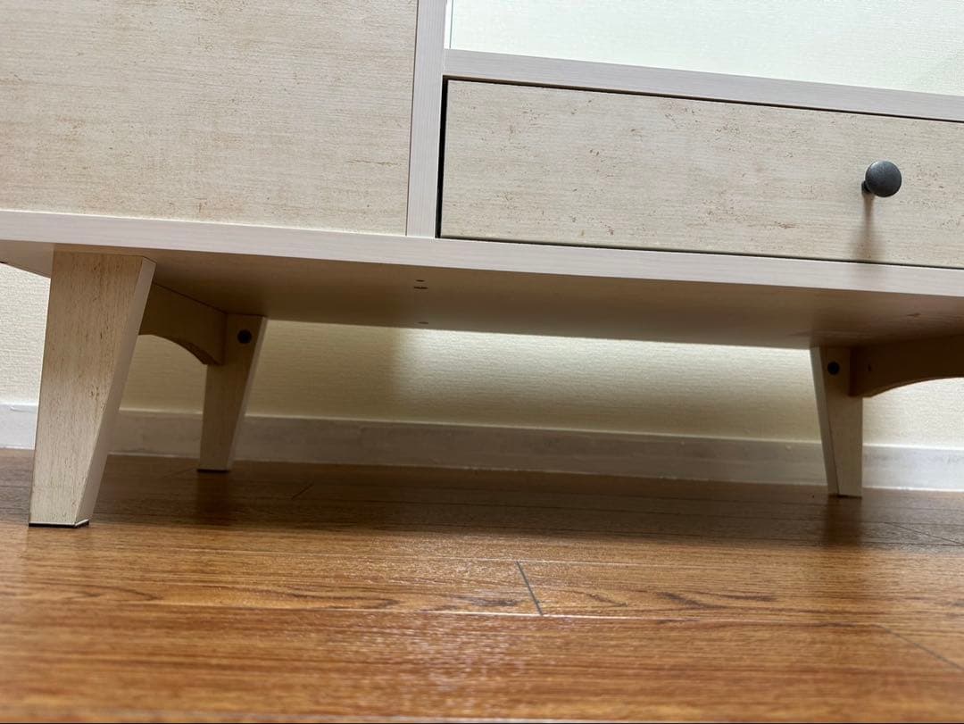 ニトリローテーブルホワイトドレッサーガラス天板ミラー付き　⚠️下記場所のみ送料無料