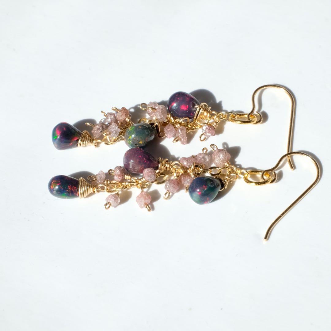 14kgfブラックカラーオパール・ピンクダイヤモンドピアス/イヤリング