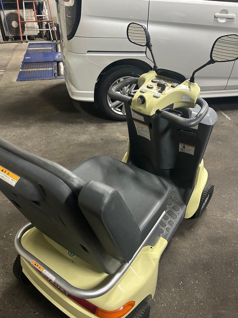 スズキ セニアカー　ET4D