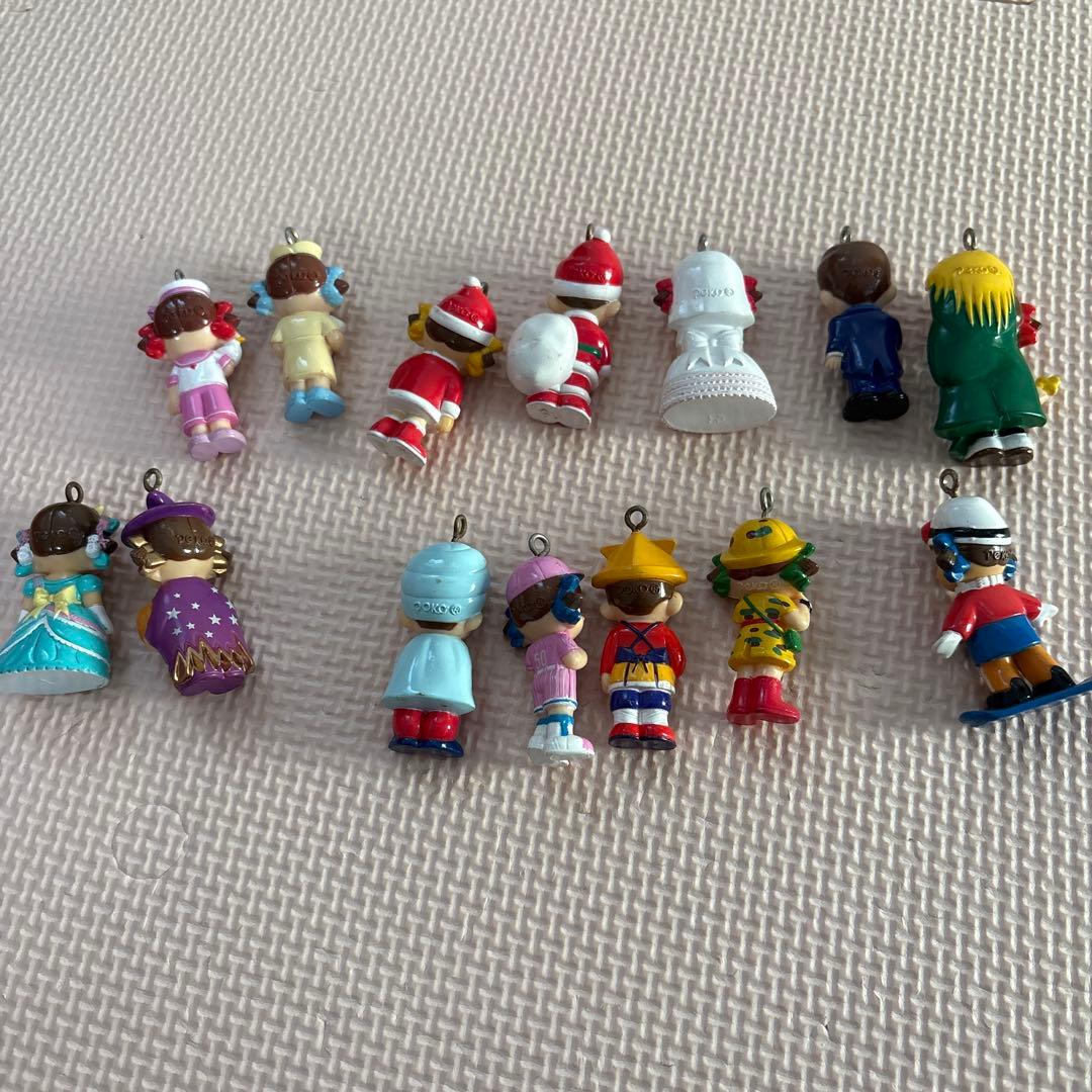 不二家ペコちゃん、ポコちゃんキーホルダー 14体 - メルカリ