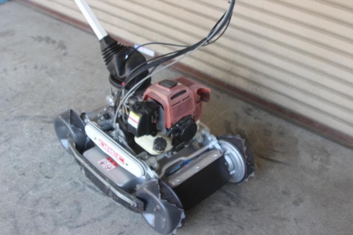 草刈機　オーレック　スパイダーモアー　SP650A　4WD　爪新品　斜面刈