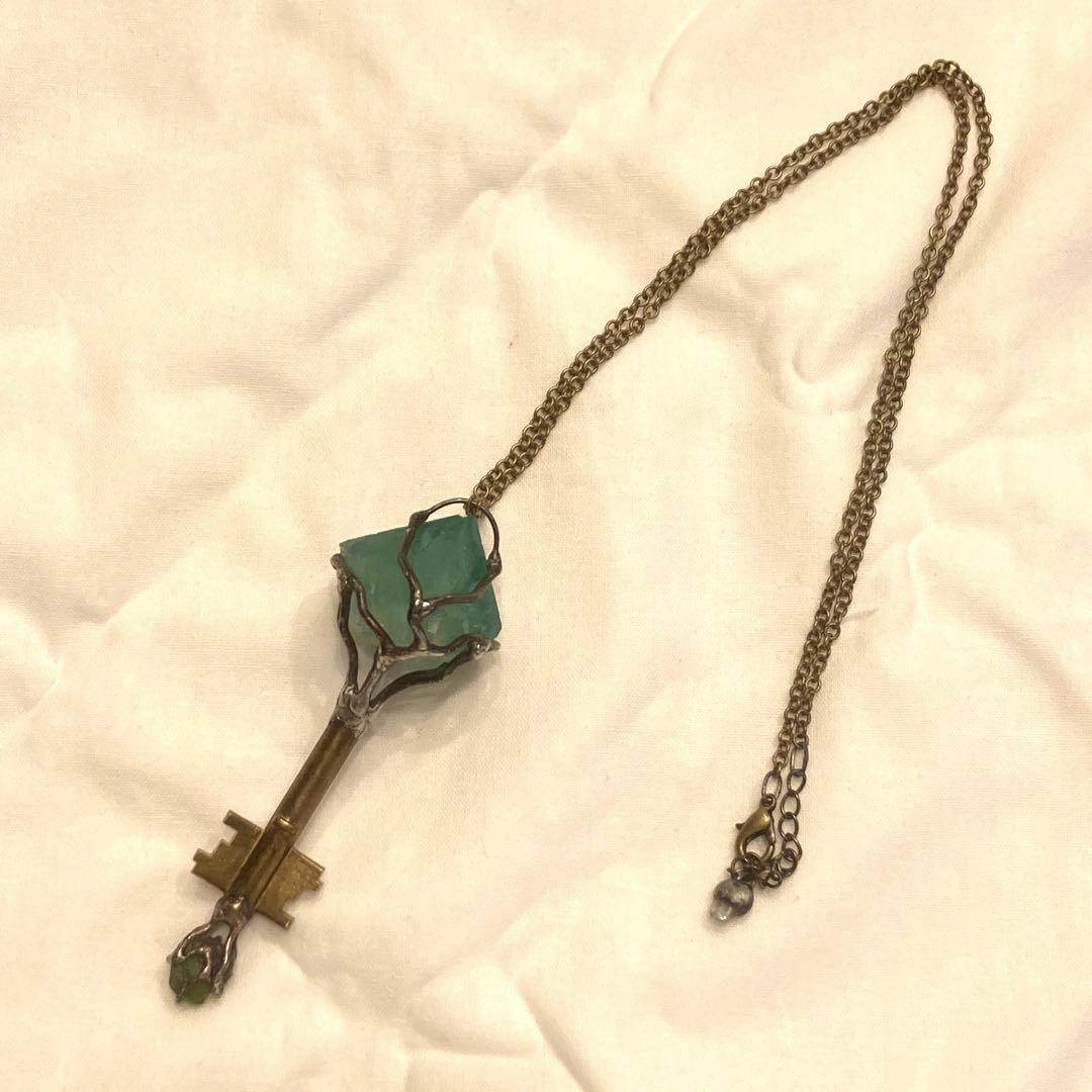 【美品】ニシオカルイ 森層図書館 ネックレス 天然石 フローライト アンティーク