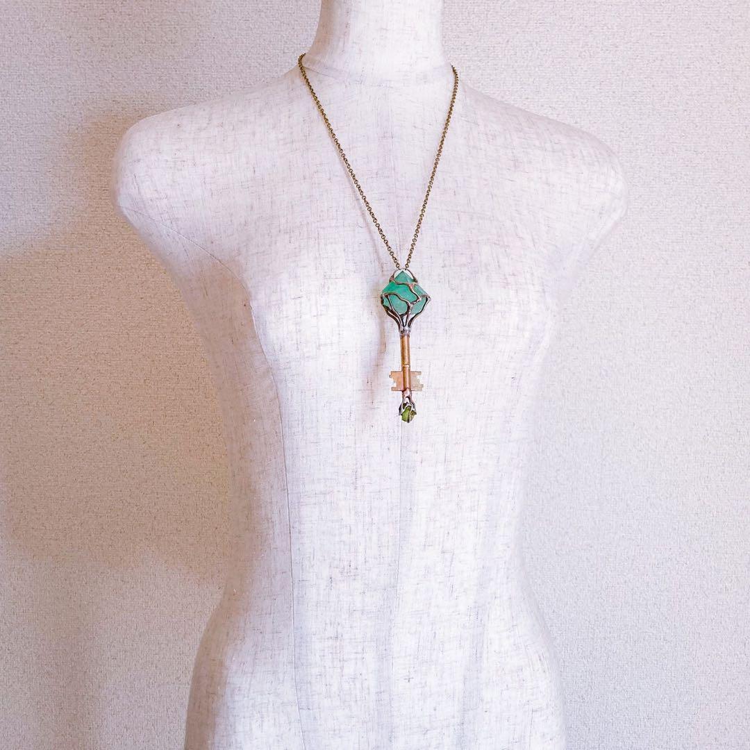 【美品】ニシオカルイ 森層図書館 ネックレス 天然石 フローライト アンティーク