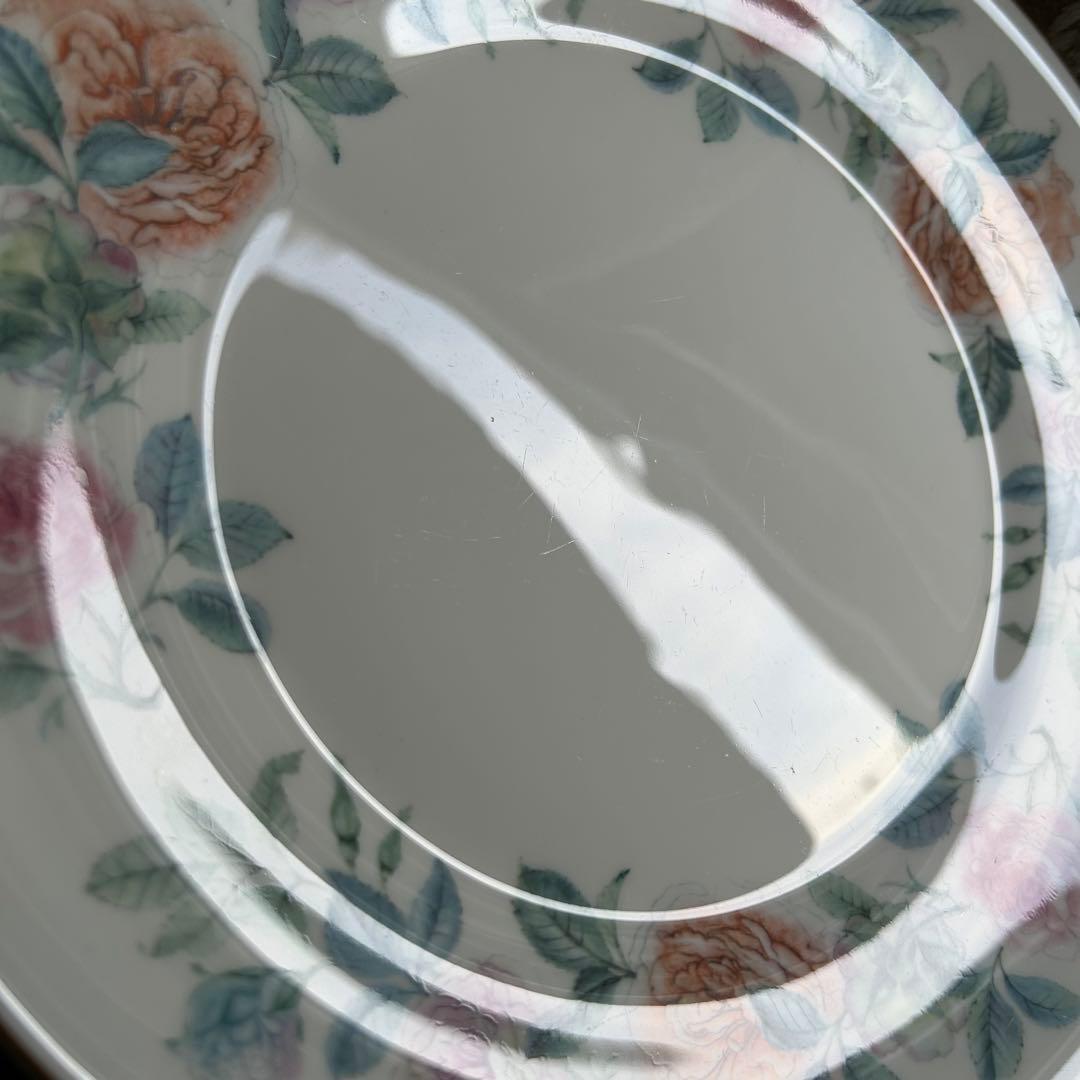  MistRose ──静かな英国の春を閉じ込めたプレート 2枚