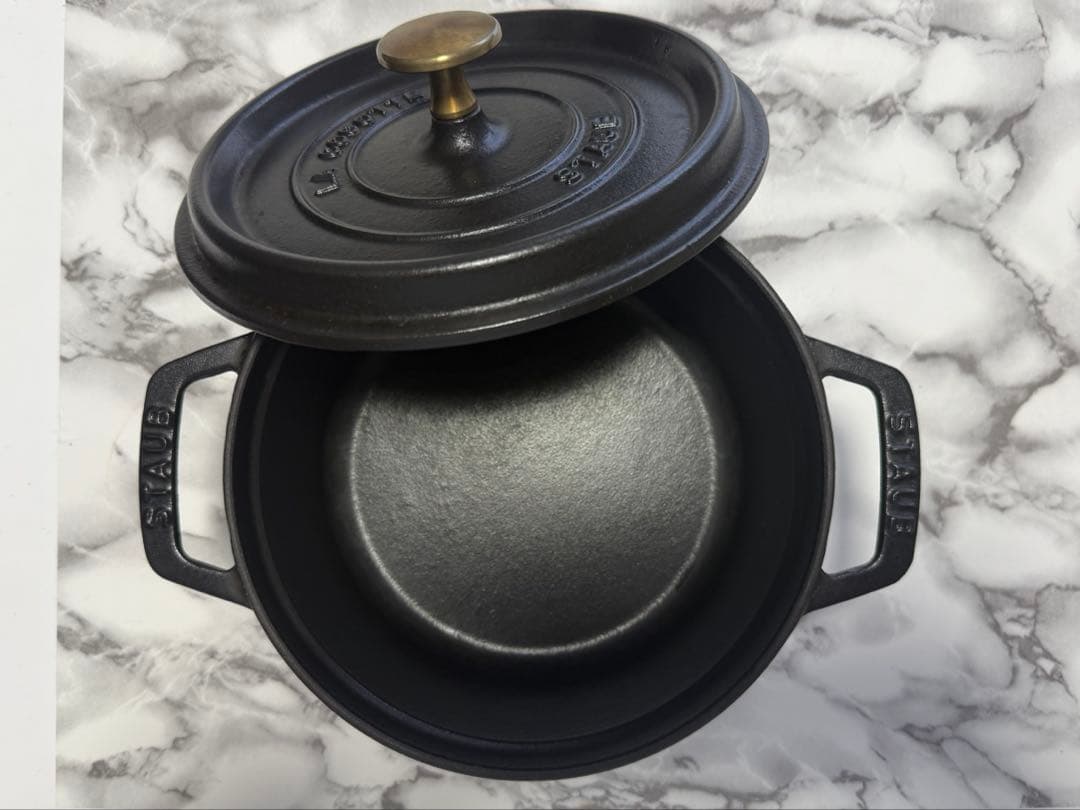 STAUB ストウブ　ココット　ラウンド　18cm ブラック