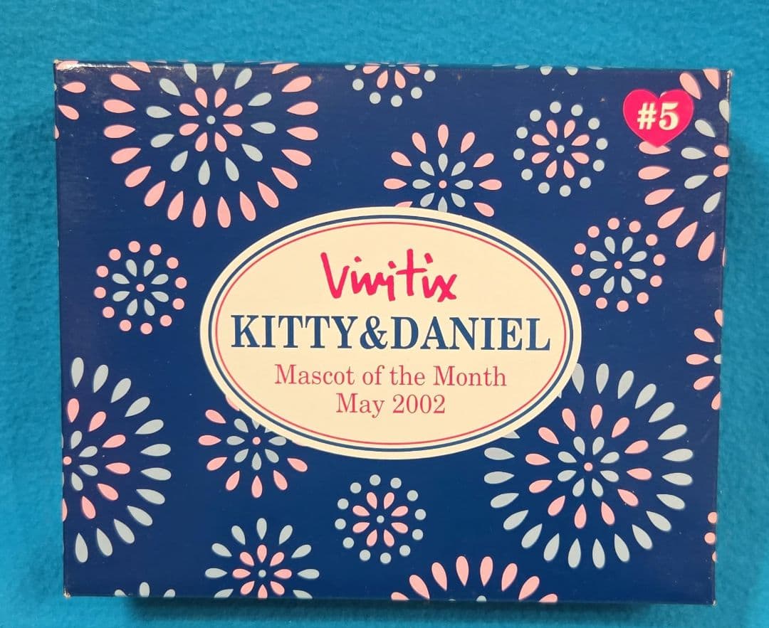 激レア☆vivitix限定☆キティ＆ダニエル☆マンスリーマスコット2002☆5月