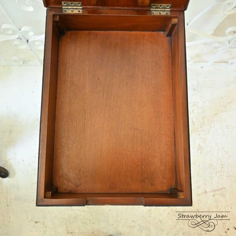 L3705-277 英国アンティーク クラシック サイドテーブル 収納 花台