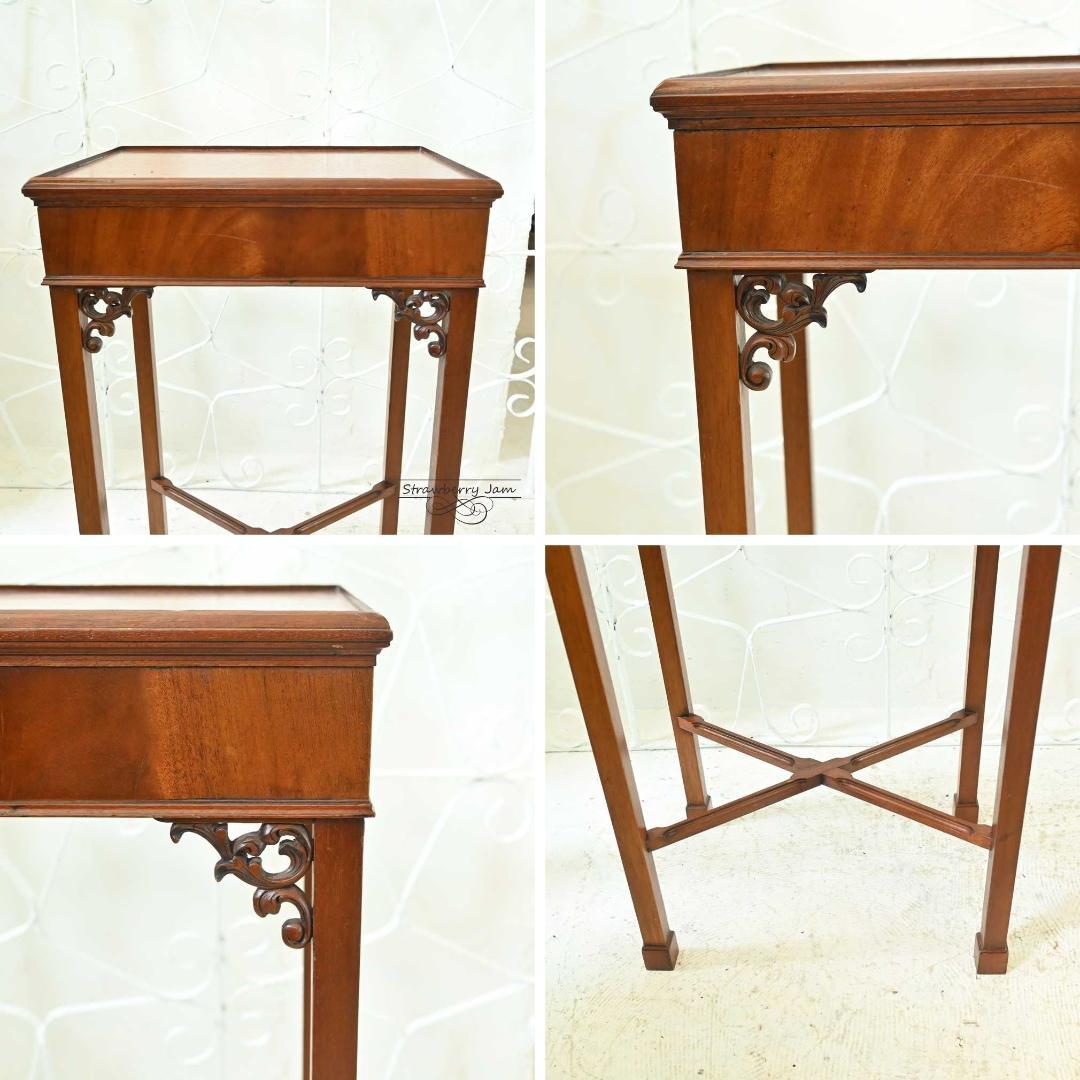 L3705-277 英国アンティーク クラシック サイドテーブル 収納 花台