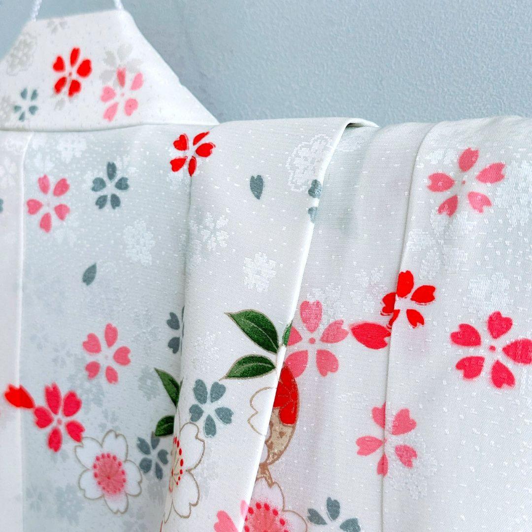 美品　七五三　7歳女の子　着物単品　絹100％　桜　金糸　7072