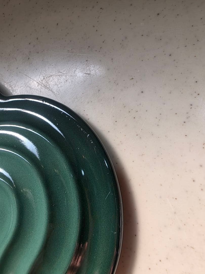 Le Creuset ル・クルーゼ　ココットフルール　(アーティチョーク）