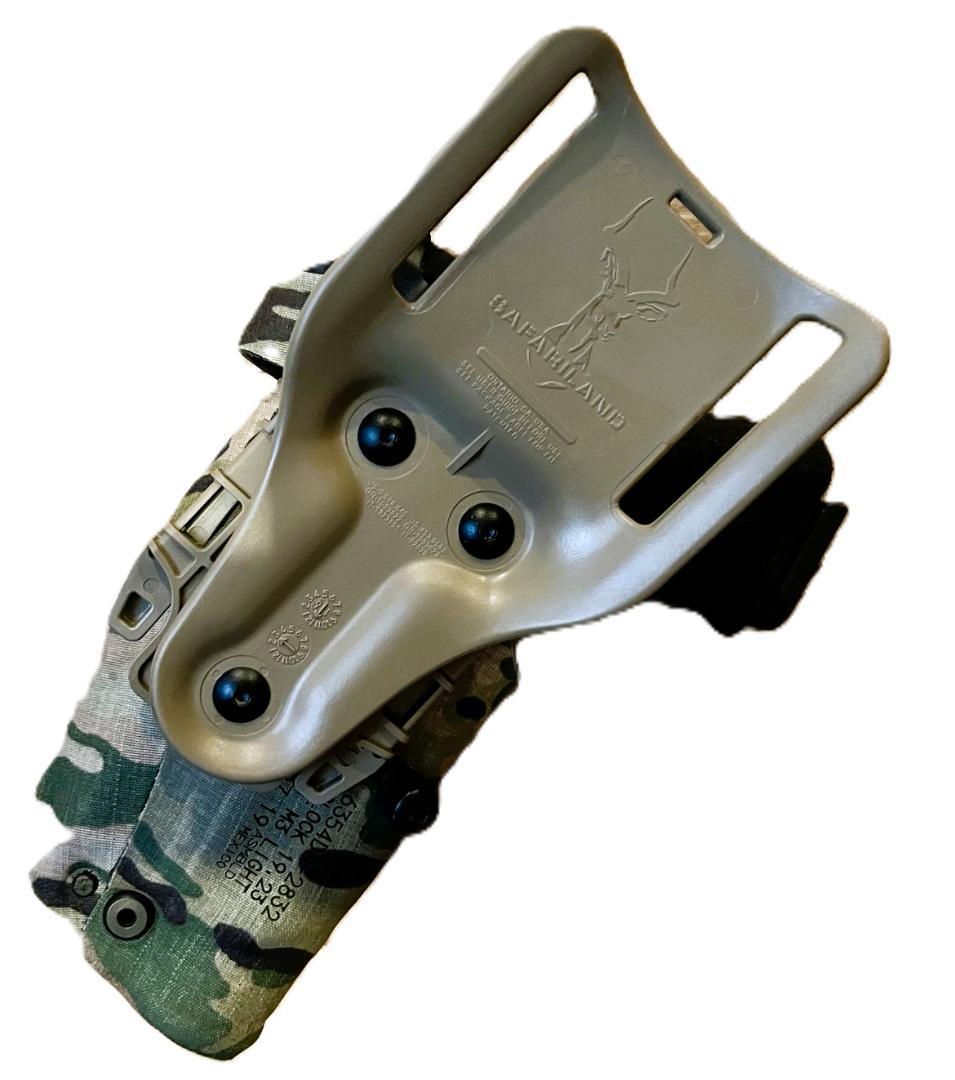 ト*ー様 サファリランド G19+ライト用6354DOホルスター/QLS19付フ