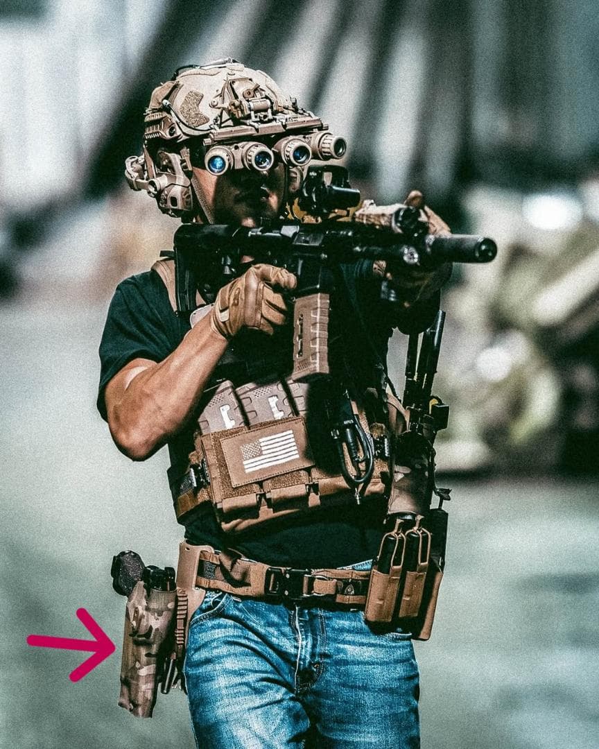 ト*ー様 サファリランド G19+ライト用6354DOホルスター/QLS19付フ