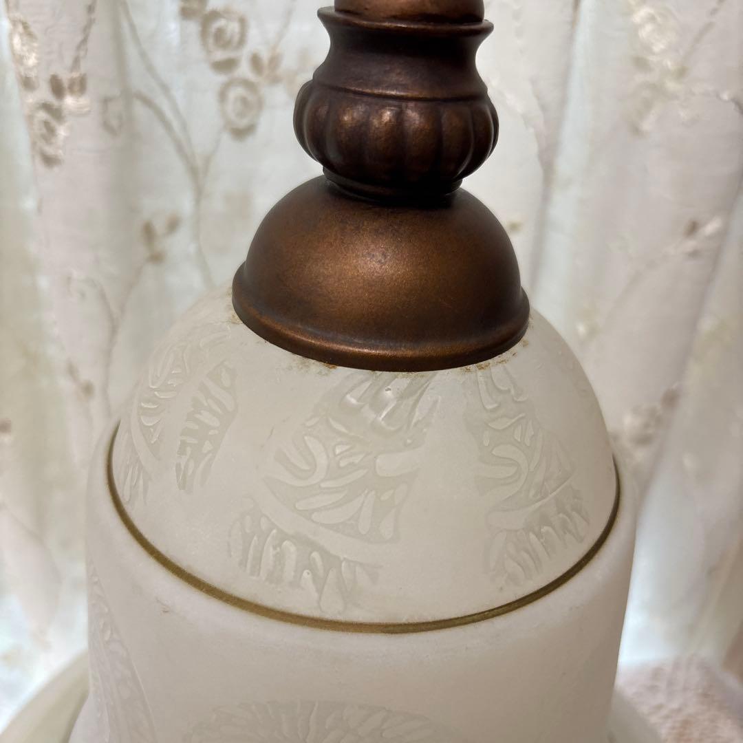 クラシック ホワイトガラス シャンデリア 廃盤品