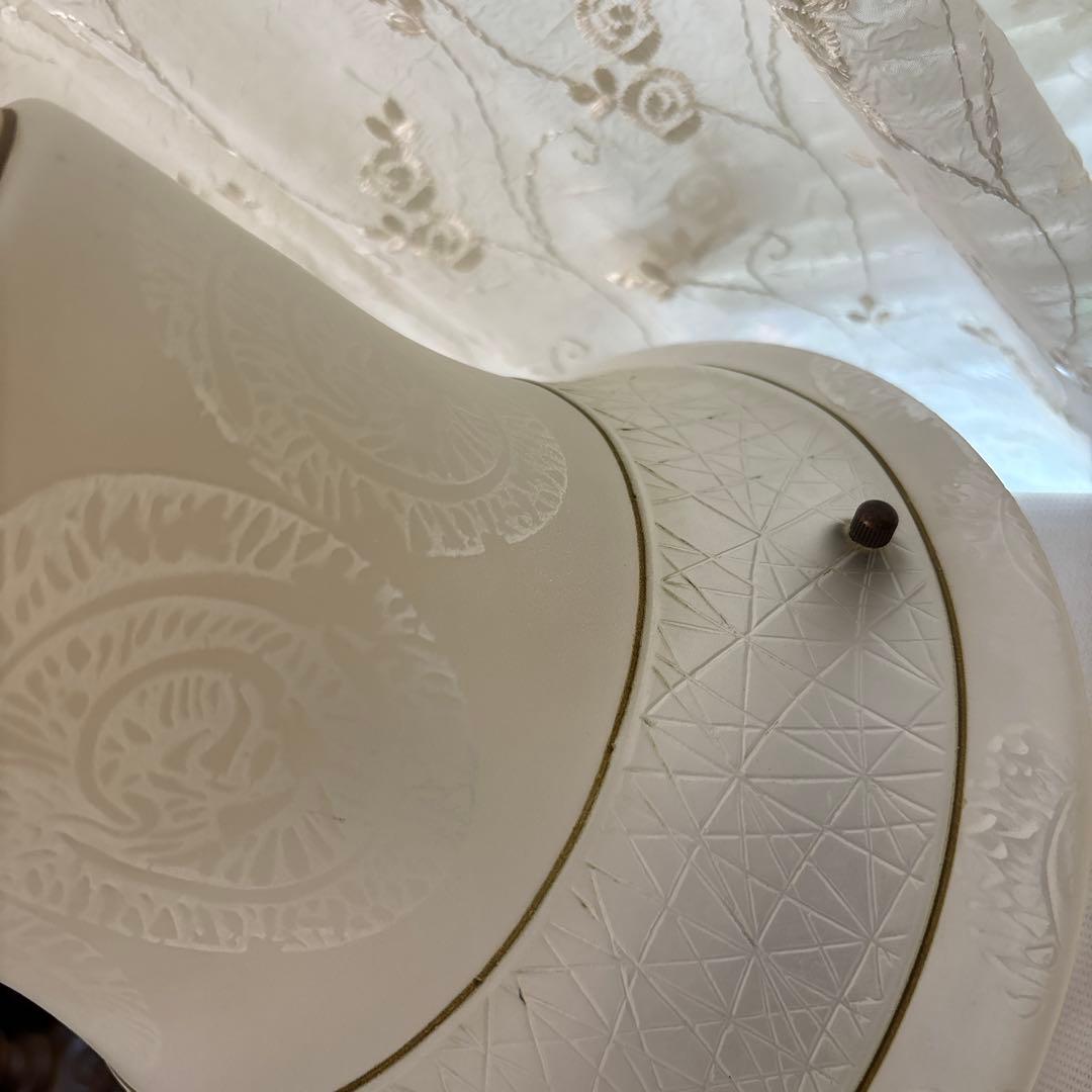 クラシック ホワイトガラス シャンデリア 廃盤品