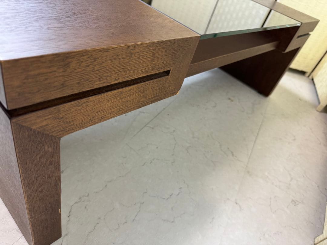 高級ブランド　カリモクローテーブル