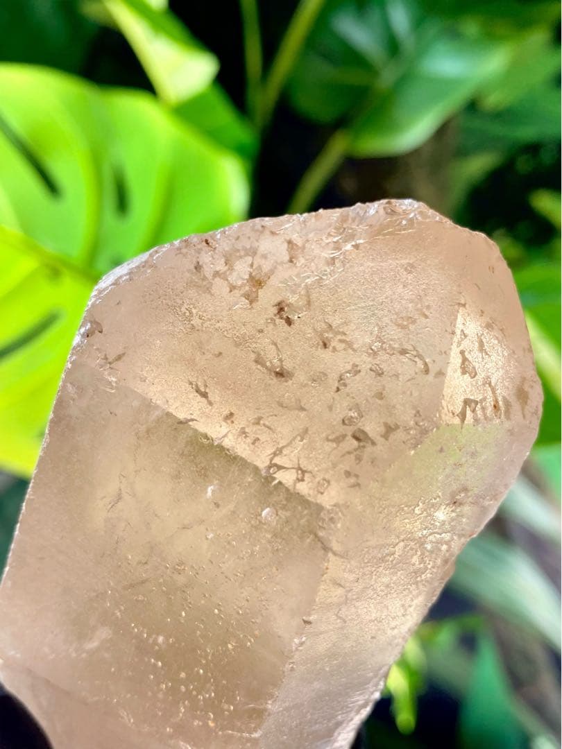 ライトニングクォーツ　雷水晶　天然石　ライトニングクリスタル　水晶　原石