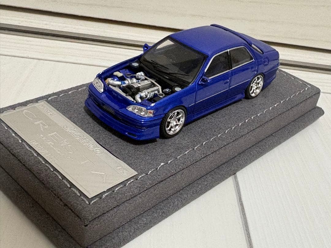 週末価格《新品箱付》1:64 トヨタ クレスタ ミニカー
