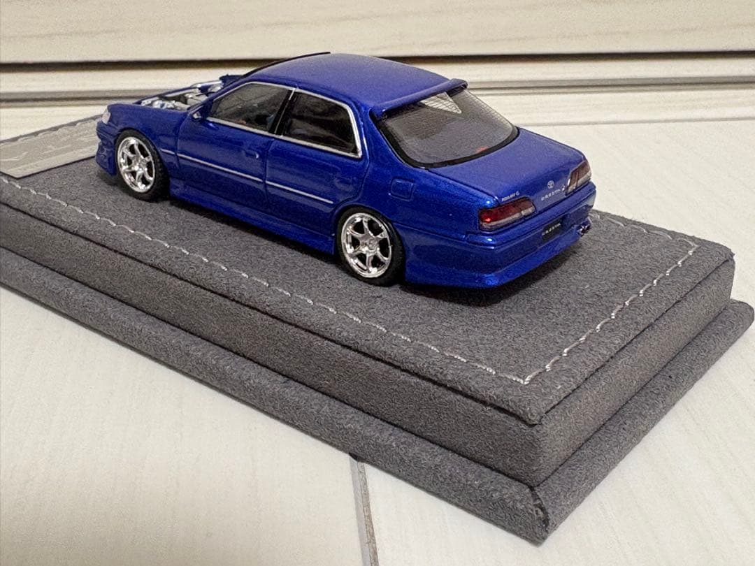 週末価格《新品箱付》1:64 トヨタ クレスタ ミニカー