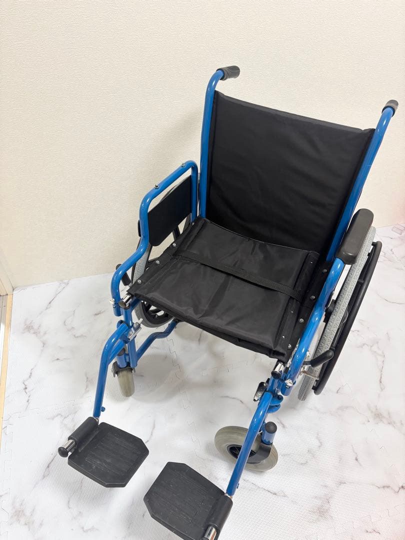 Drive DeVillbiss 自走用車椅子　ブレーキ付き　折り畳み　介護　青