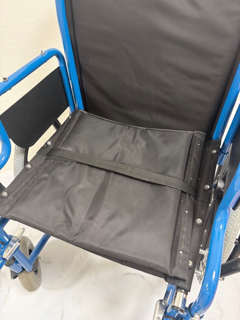 Drive DeVillbiss 自走用車椅子　ブレーキ付き　折り畳み　介護　青