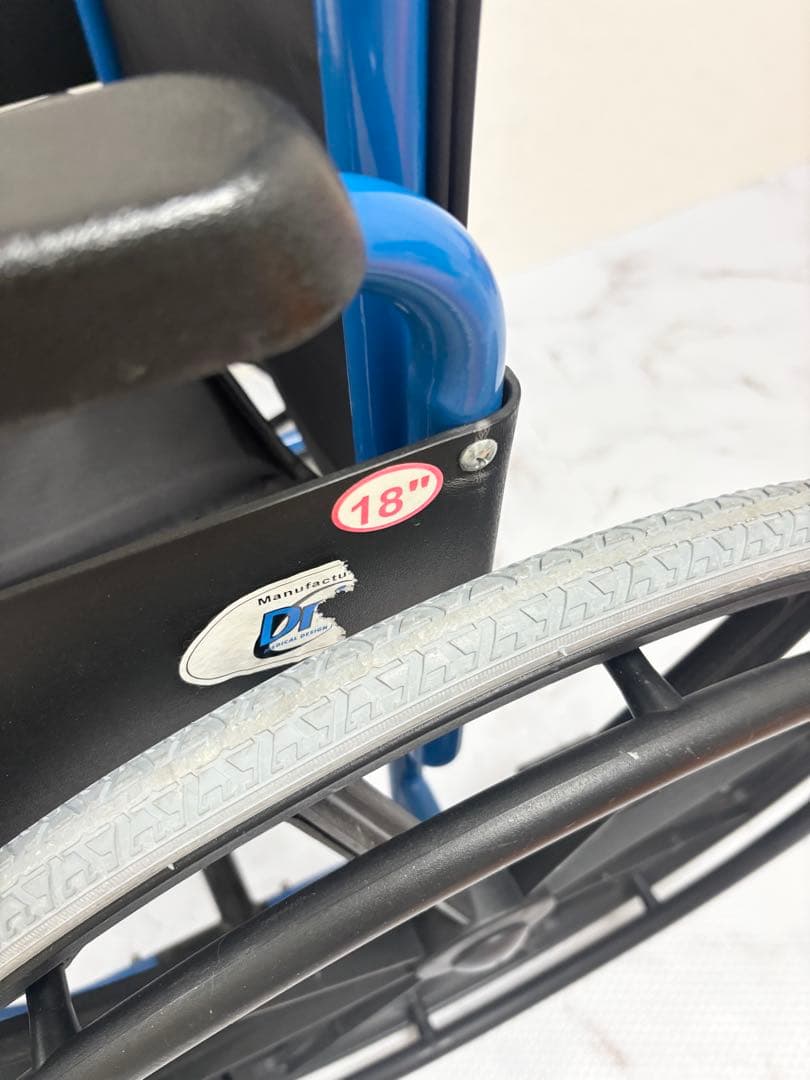 Drive DeVillbiss 自走用車椅子　ブレーキ付き　折り畳み　介護　青