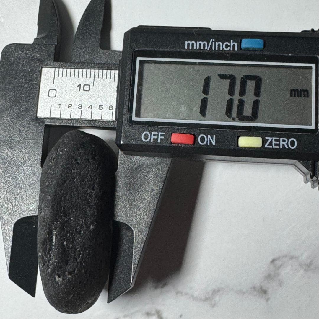 南米コロンビアの神聖な希少石◇コロンビアナイト◇原石　27.2g