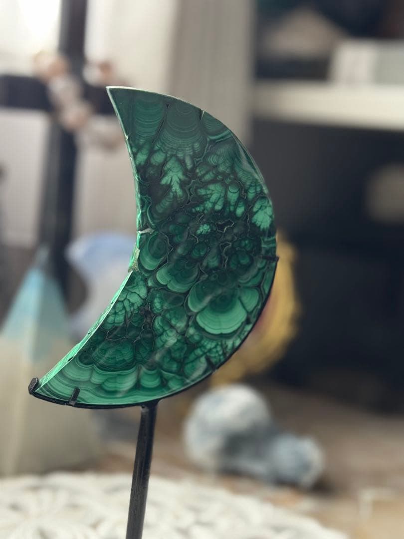 極上　マラカイト ムーン◎深緑バンド・ブラックスタンド付