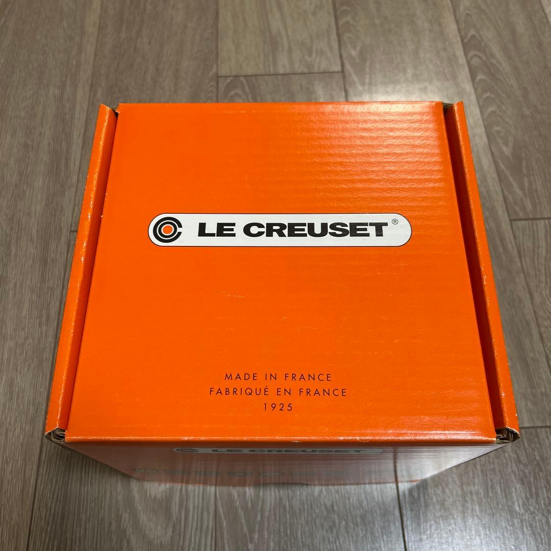 LE CREUSET 黒 両手鍋 2.4L エブリィ 18
