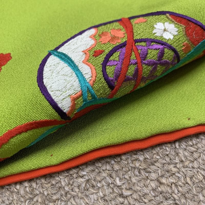 510ag14■七五三 七歳 女児 着物&丸帯&長襦袢 刺繍 鼓 梅■状態良好