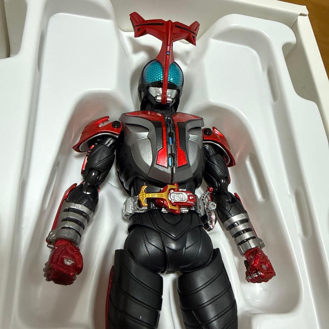 S.H.Figuarts 真骨彫製法 カブト ハイパーフォーム10th Ver.