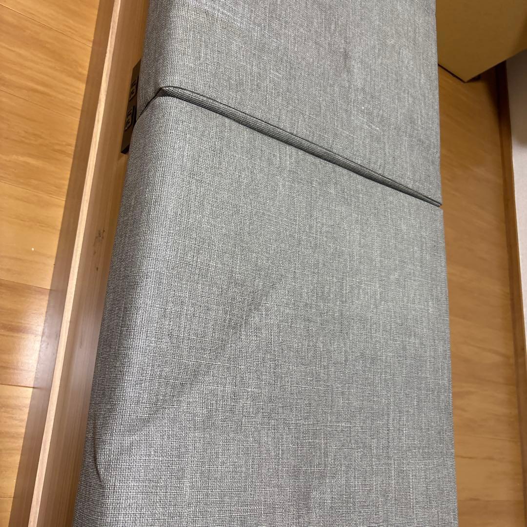 収納スペース&コンセントポート付きグレーソファ