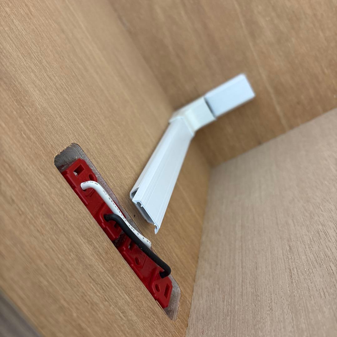 収納スペース&コンセントポート付きグレーソファ