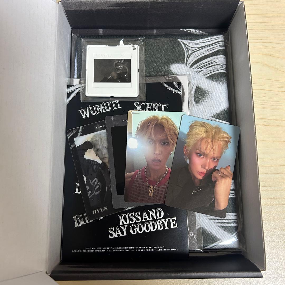 さな·* 様専用 XLOV UXLXVE special pack ヒョン - メルカリ