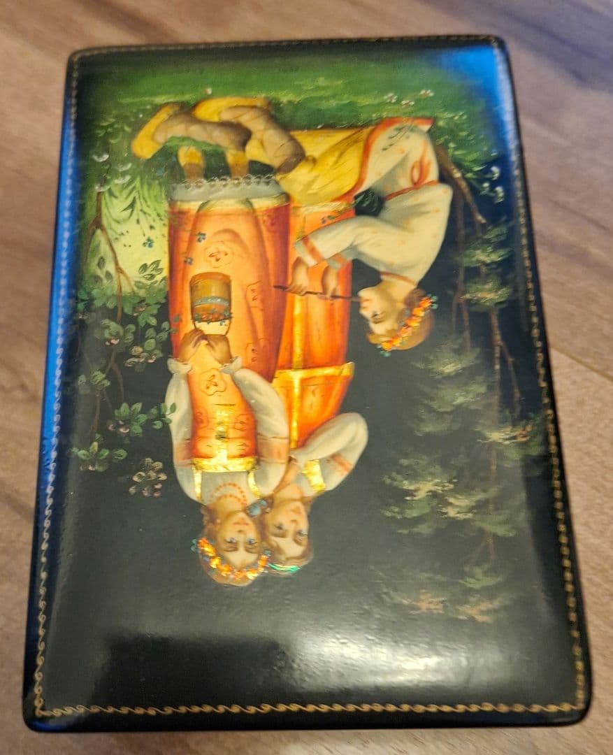 パレフ (ロシアの細密画を施した小箱)　大