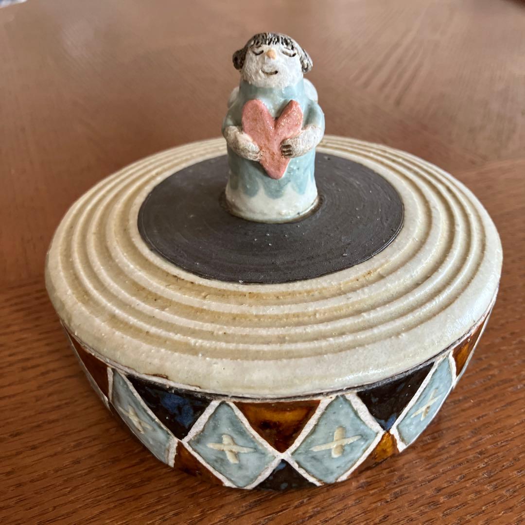 香月舎　天使の蓋物　器