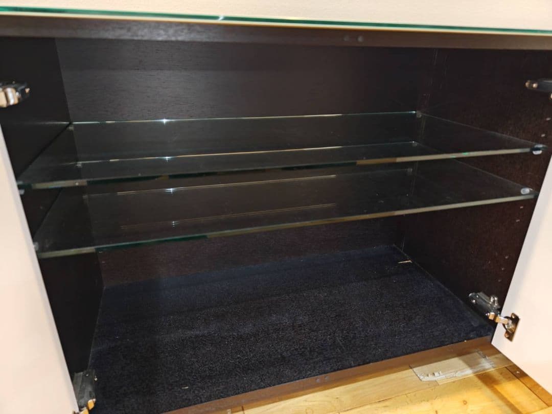 大塚家具 カルラシリーズ ガラストップサイドボード 幅180cm 定価40万弱