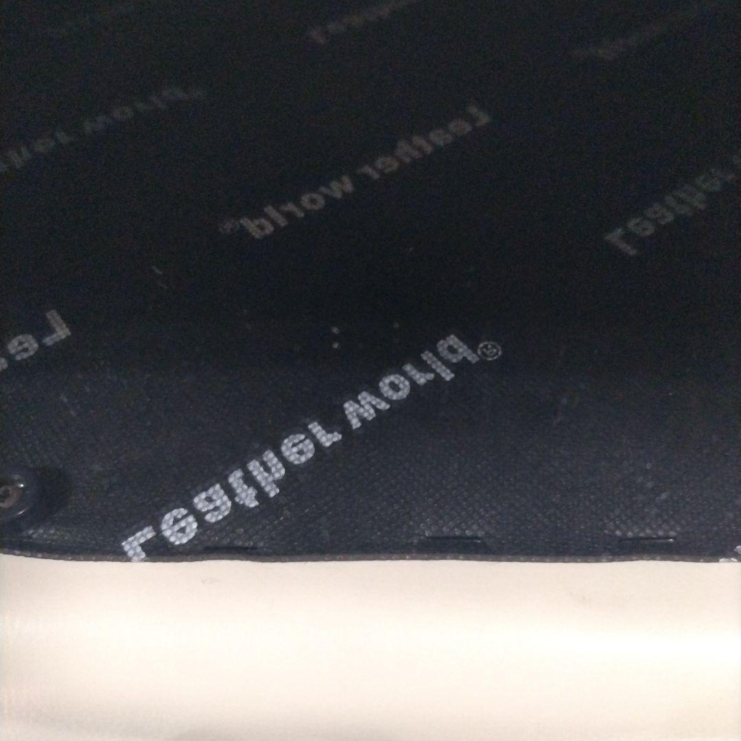 ホワイトレザー 2人掛けソファ カーブ型