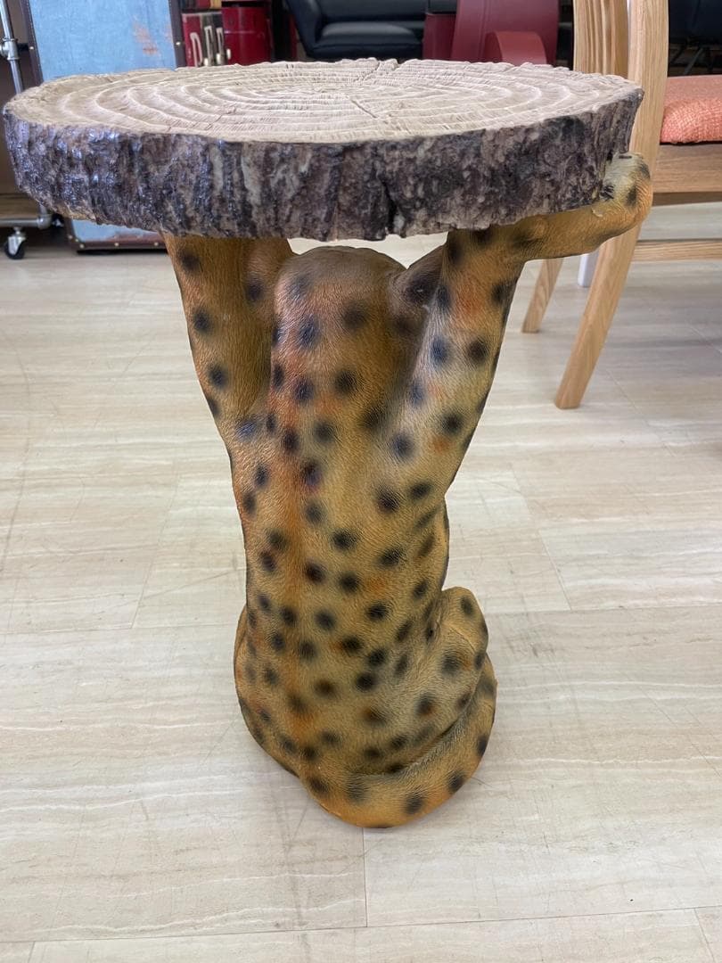 パンサー　豹　サイドテーブル　ミニテーブル　アニマル　動物　ソファ　テーブル