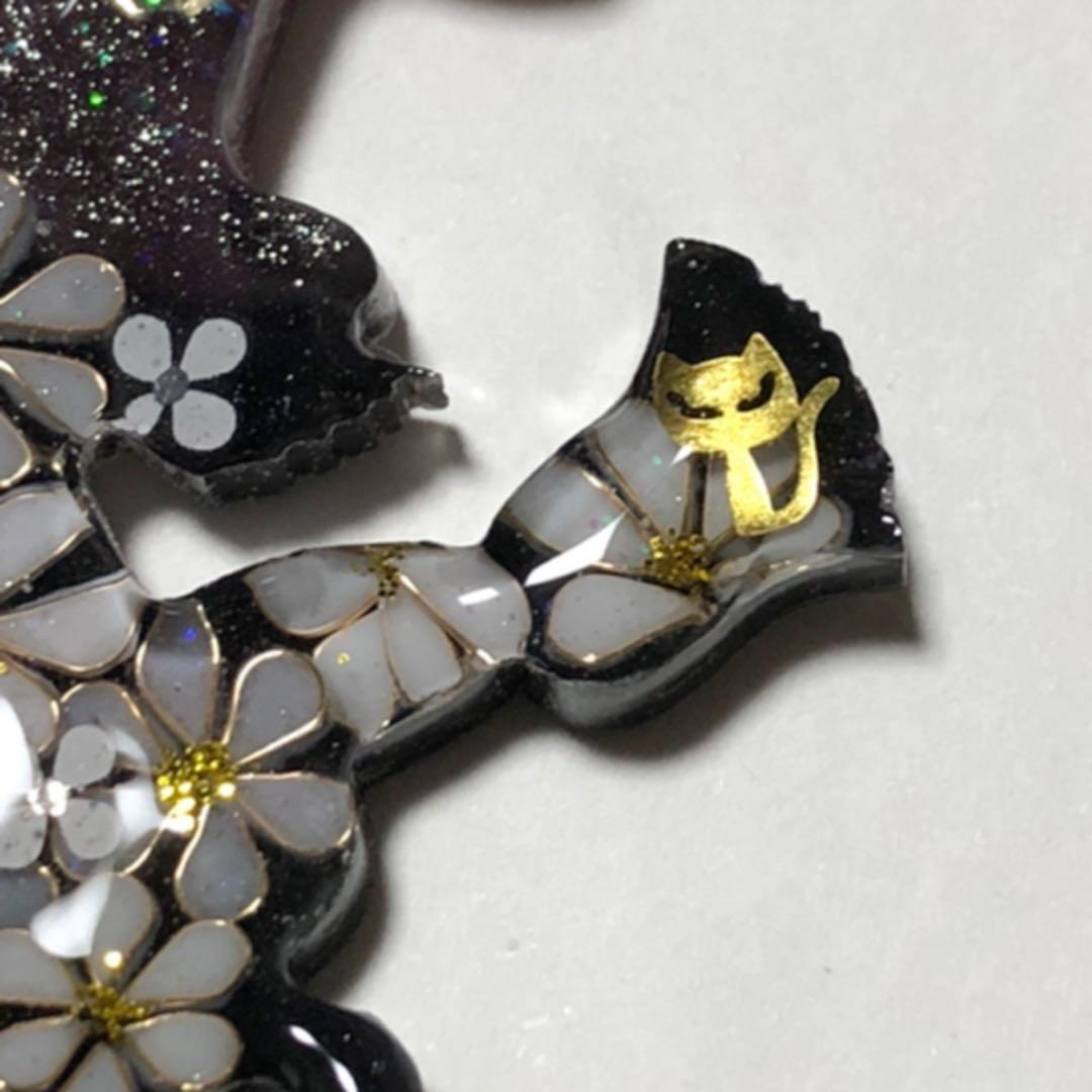 レジン　ヘアゴムorブローチ　マーガレットドレスの魔女子さん