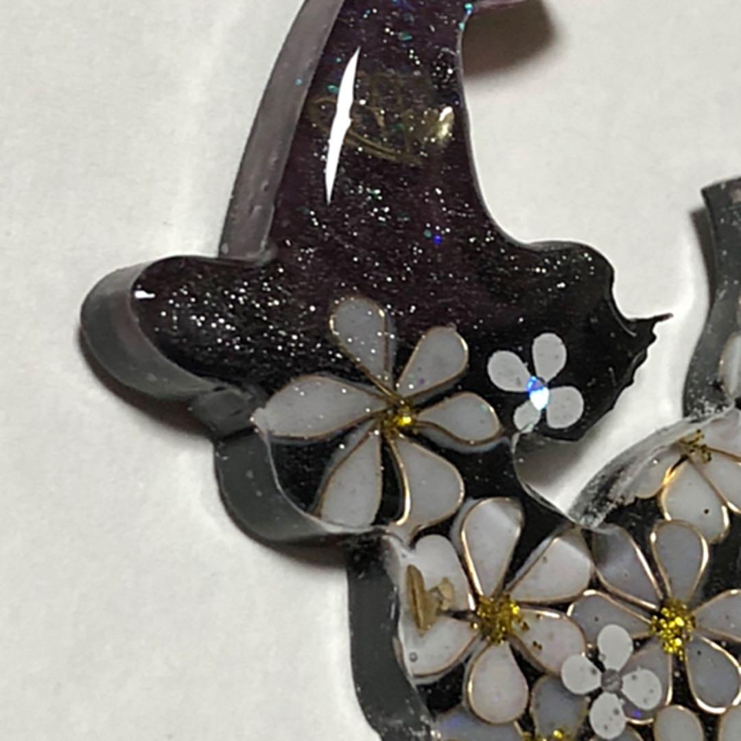 レジン　ヘアゴムorブローチ　マーガレットドレスの魔女子さん