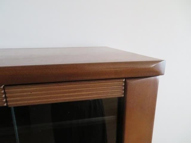 食器棚（右）カキウチ家具工業　60AVボード