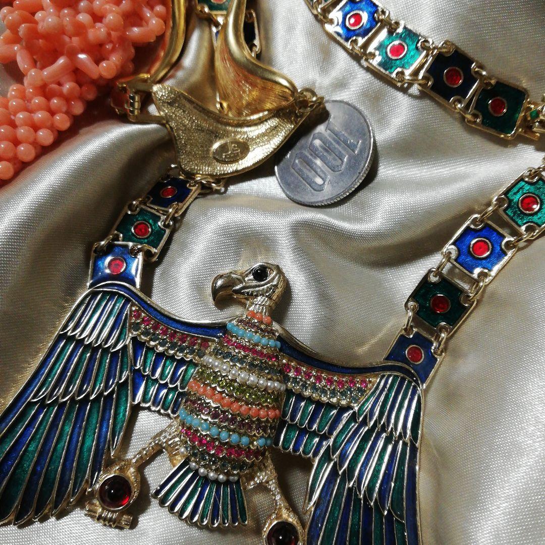 他サイトにて完売】プロメアの陶器風ブローチ プロメアさん [米米姉妹]