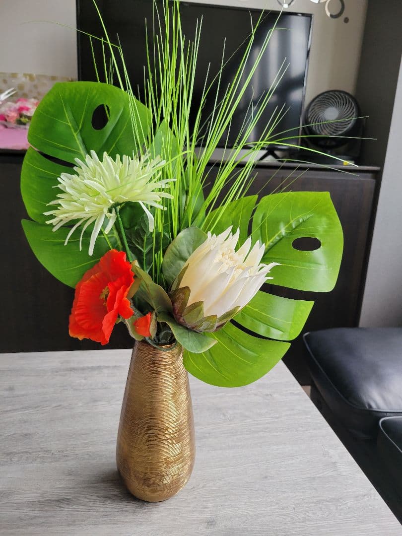 フラワーアレンジメント 夏 モンステラ フラワーベース付き 高級フェイク 造花