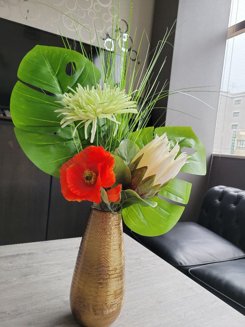 フラワーアレンジメント 夏 モンステラ フラワーベース付き 高級フェイク 造花