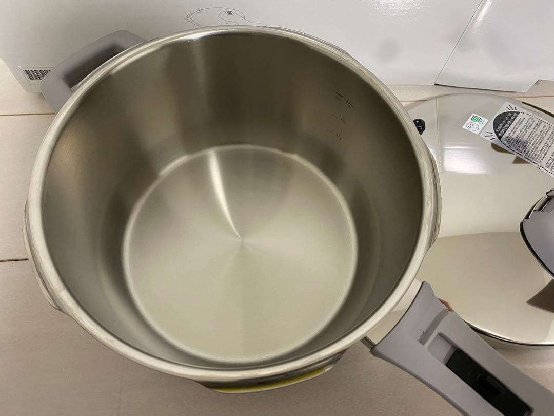 【新品未使用】タッパーウェア　レインボークッカー4.5L