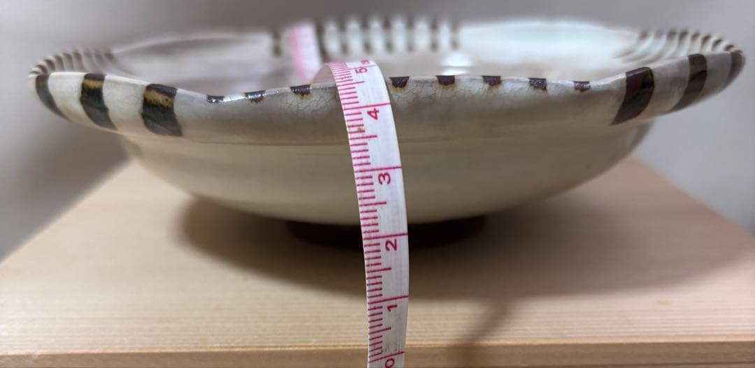 縁起物新品、三玄窯、中里重利、唐津焼、絵粉引皿・根引の夫婦松文様、桐箱入、茶陶、