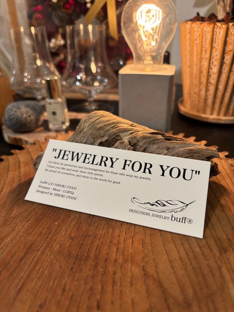 『ミキサー車』buffフェザーネックレス